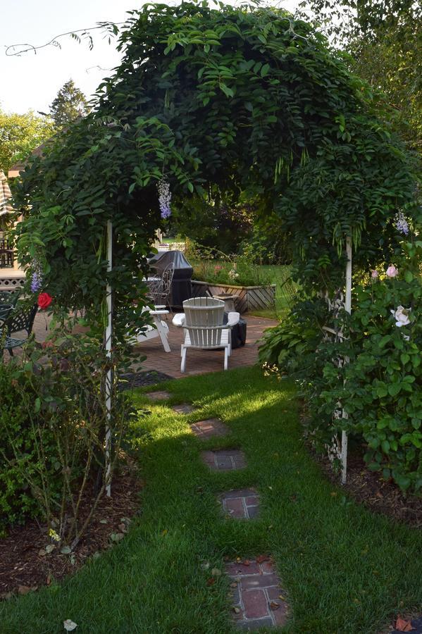 The Lamplighter Bed & Breakfast Of Ludington Exterior photo