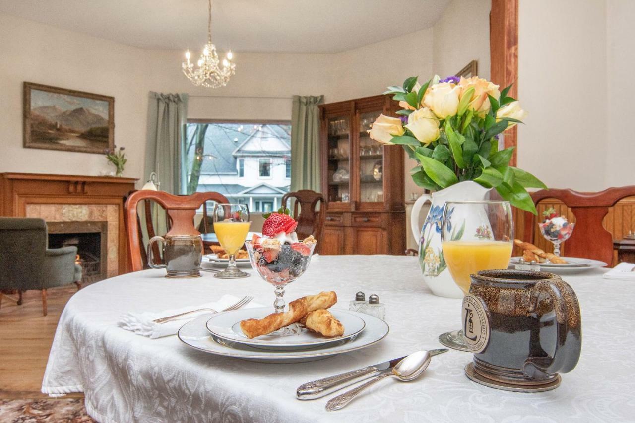 The Lamplighter Bed & Breakfast Of Ludington Exterior photo