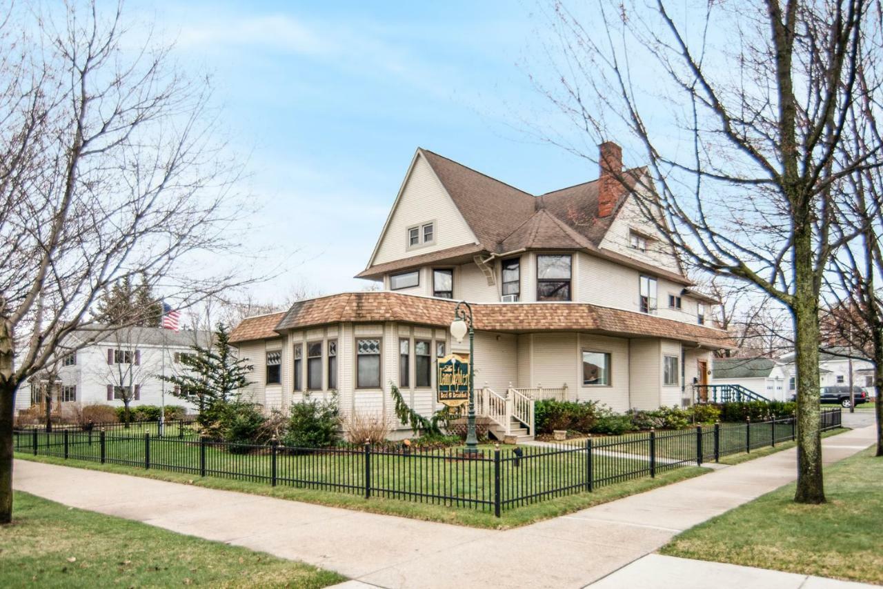 The Lamplighter Bed & Breakfast Of Ludington Exterior photo