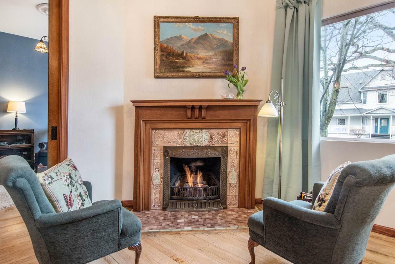 The Lamplighter Bed & Breakfast Of Ludington Exterior photo
